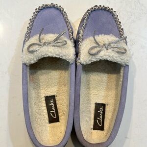 Clarks Women Warm Cozy Slip On Moccasin Slippers